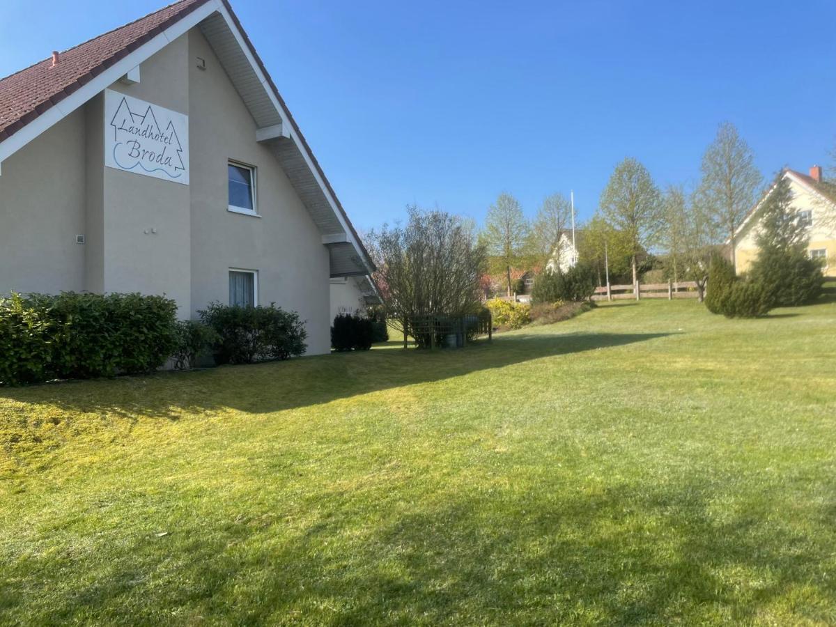 Landhotel Broda Neubrandenbourg Extérieur photo